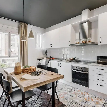 Apartment Dorria - 3 Bedrooms In Eixample Dreta Barcelona
